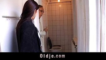 Iş Toplant...