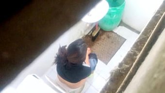Voyeur: Ba...