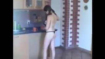 Genç (18+)...