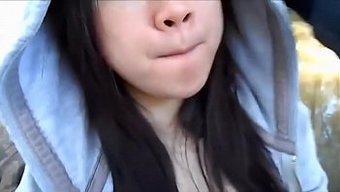 Asyalı Kız...