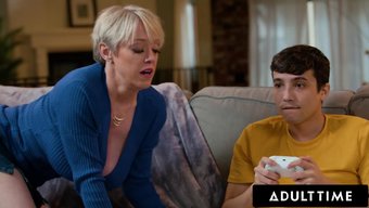 Milf Dee W...