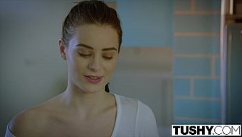Güzel Kız ...